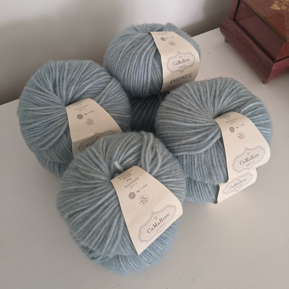 Camarose Snefnug Yarn in Color Lysebla
